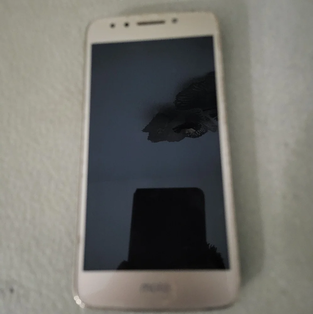 Motorola XT1765 Model Cell Phone